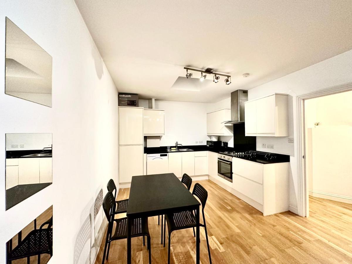 137 Guest House Camden Town ลอนดอน ภายนอก รูปภาพ