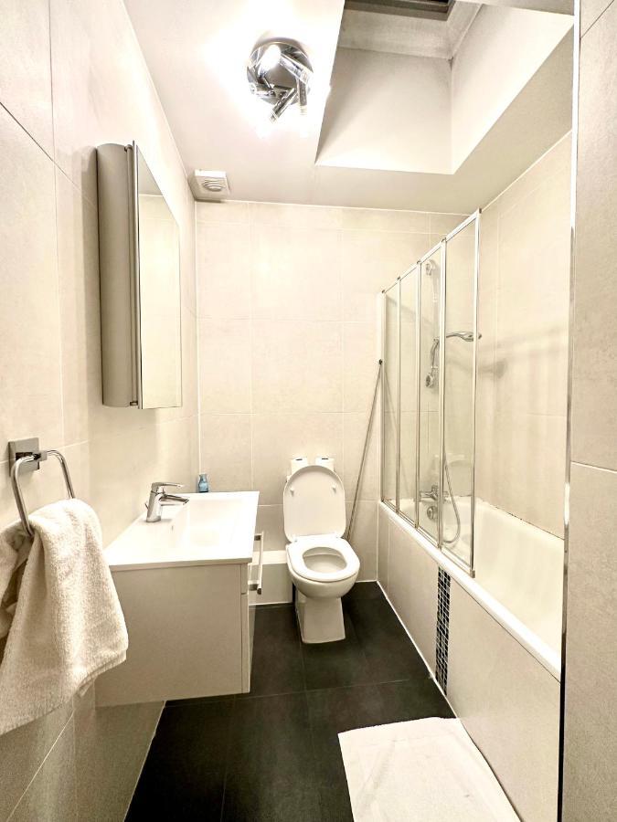 137 Guest House Camden Town ลอนดอน ภายนอก รูปภาพ