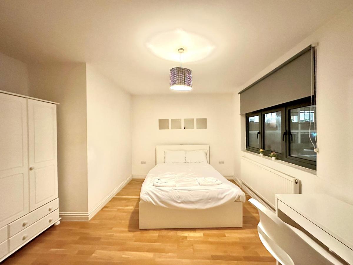 137 Guest House Camden Town ลอนดอน ภายนอก รูปภาพ