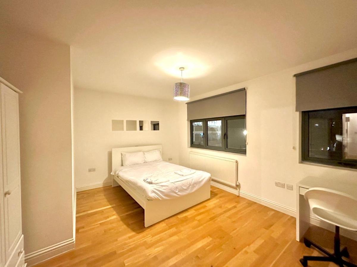 137 Guest House Camden Town ลอนดอน ภายนอก รูปภาพ