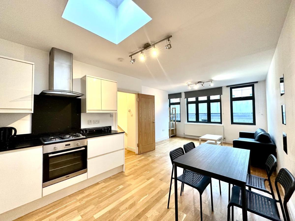 137 Guest House Camden Town ลอนดอน ภายนอก รูปภาพ
