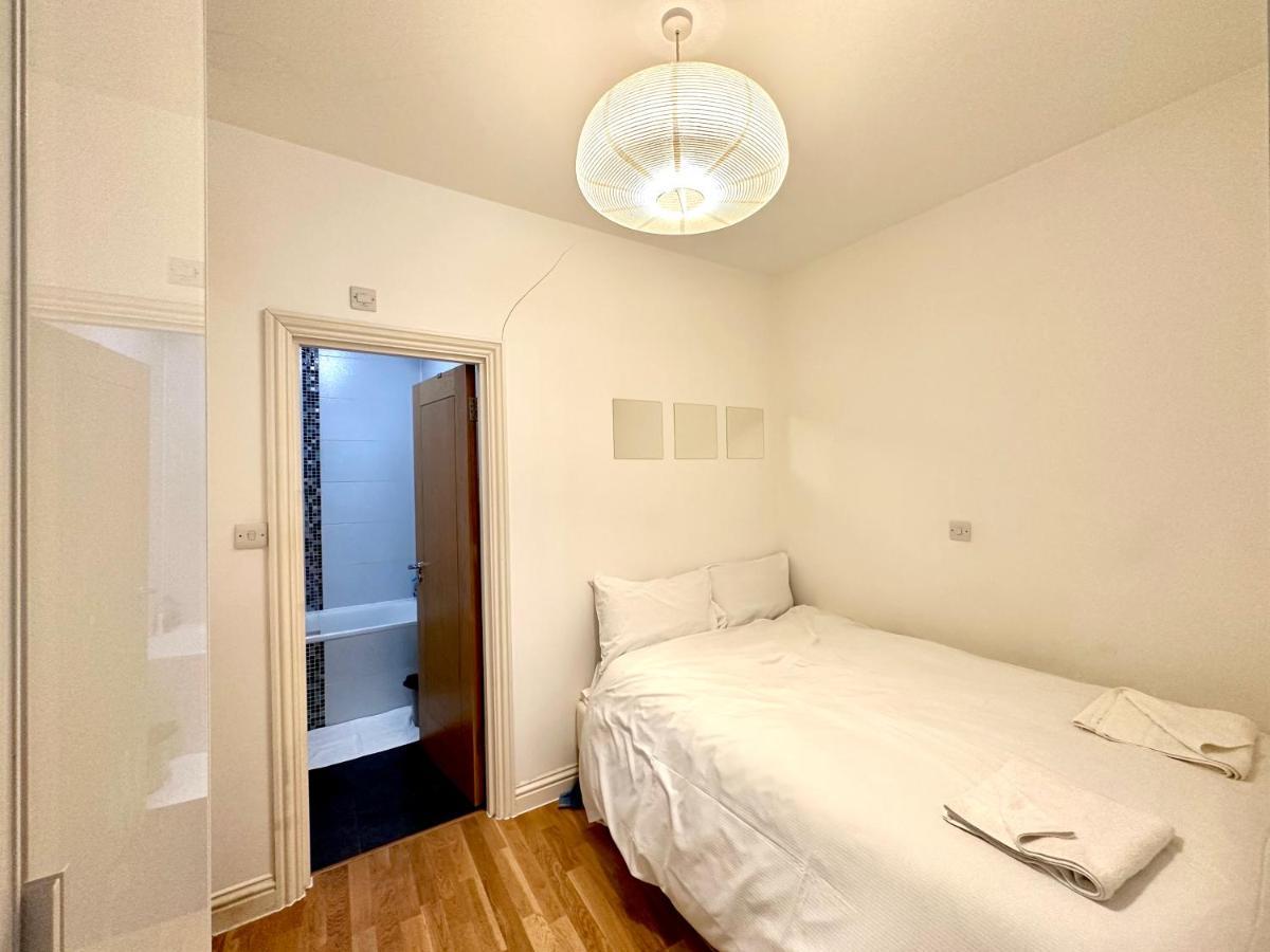 137 Guest House Camden Town ลอนดอน ภายนอก รูปภาพ